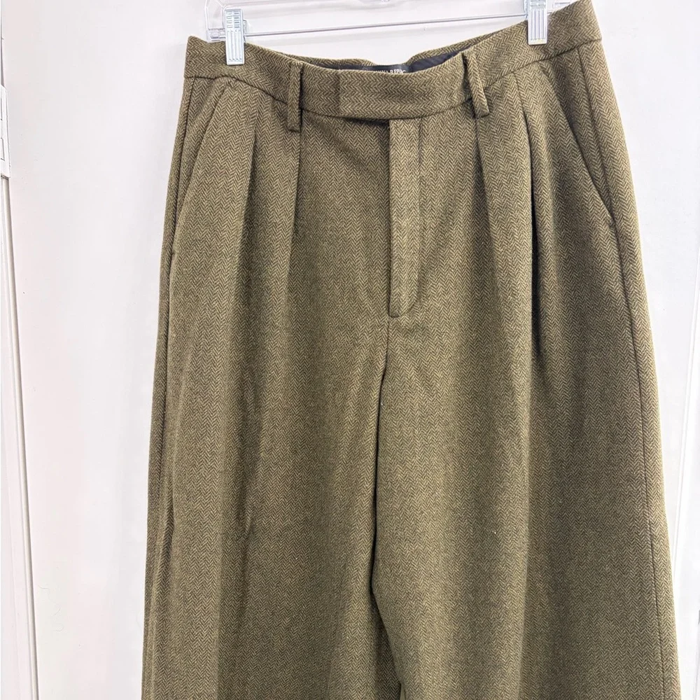Banana Republic Women's Olive wide leg high waisted Trousers - Picture 3 of 8